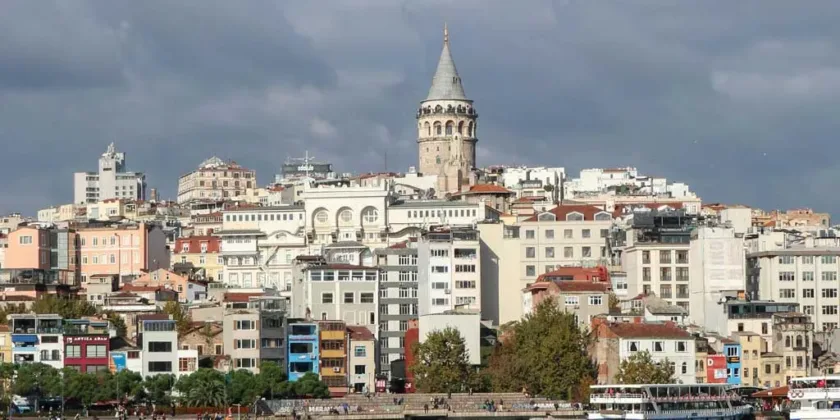 Berämt torn i Istanbul